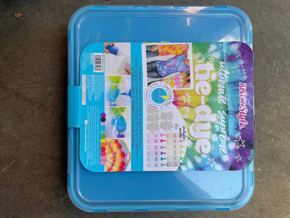Tie dye kit with 12 color dye bottles and plastic storage tub